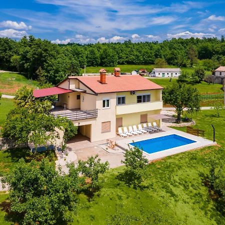 Holiday Home Larisa - Ipc141 By Interhome Pićan Exteriér fotografie