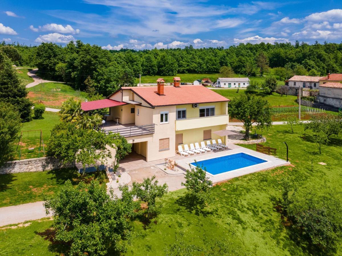 Holiday Home Larisa - Ipc141 By Interhome Pićan Exteriér fotografie