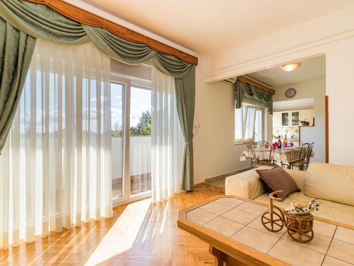 Holiday Home Larisa - Ipc141 By Interhome Pićan Exteriér fotografie